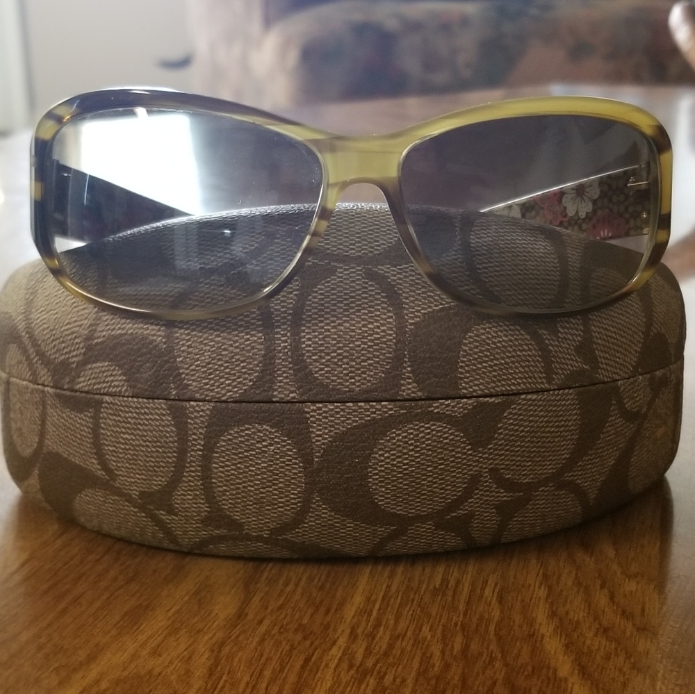 Coach Sunglasses with Logo Case
